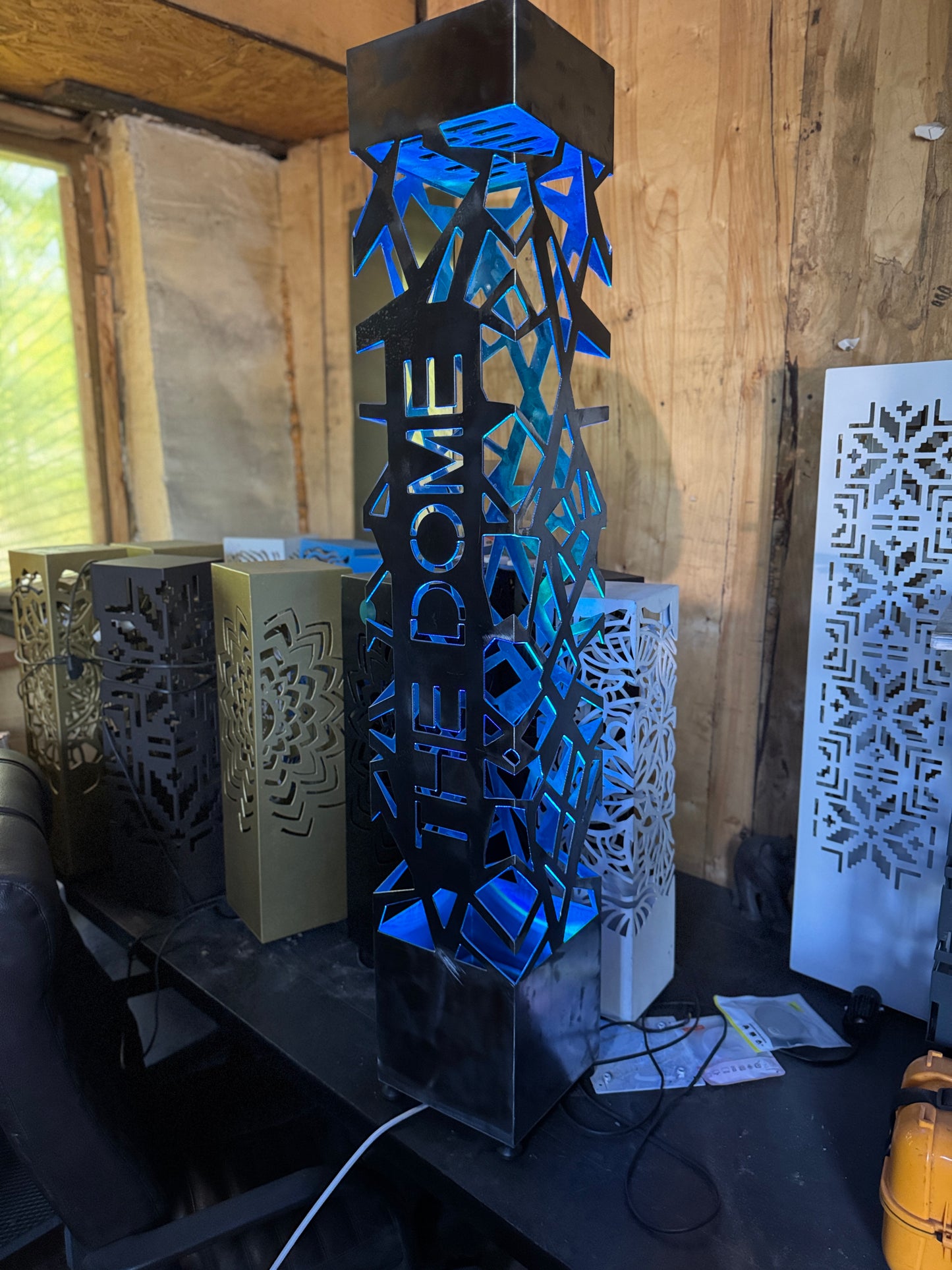 custom metal garden column lamp LED outdoor lighting personalized design