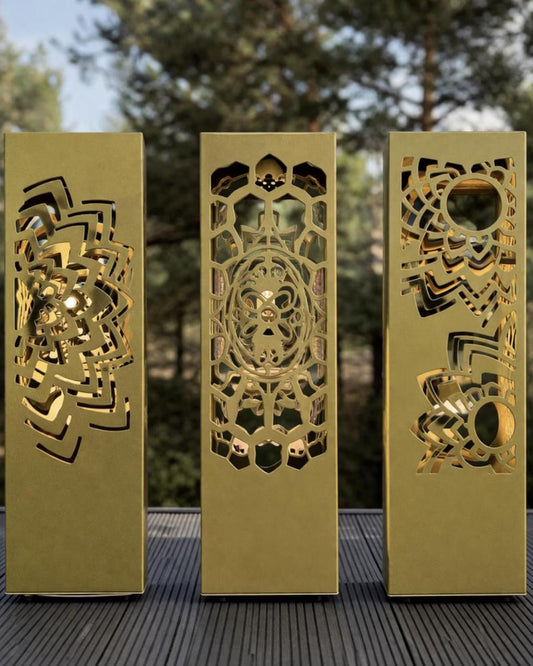 gold metal column lamp LED outdoor architectural lighting sculpture
