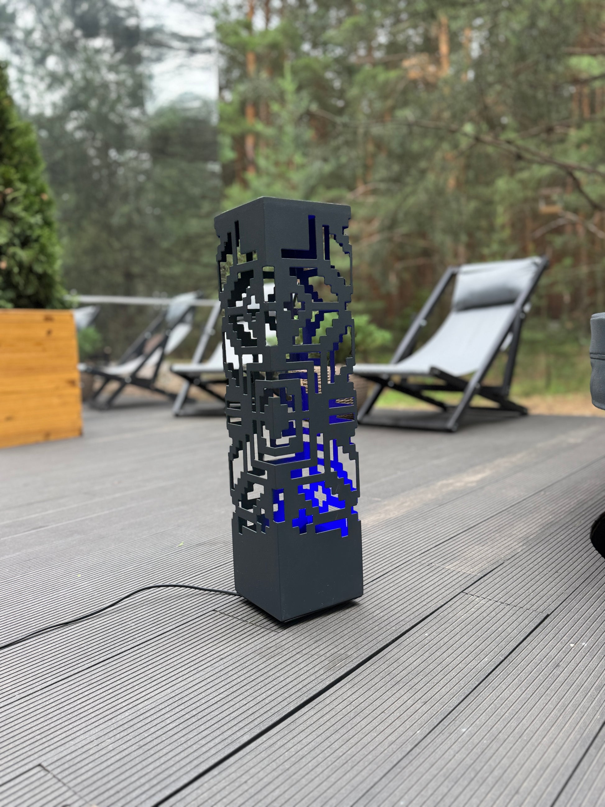 minimalist metal column lamp LED outdoor garden lighting design