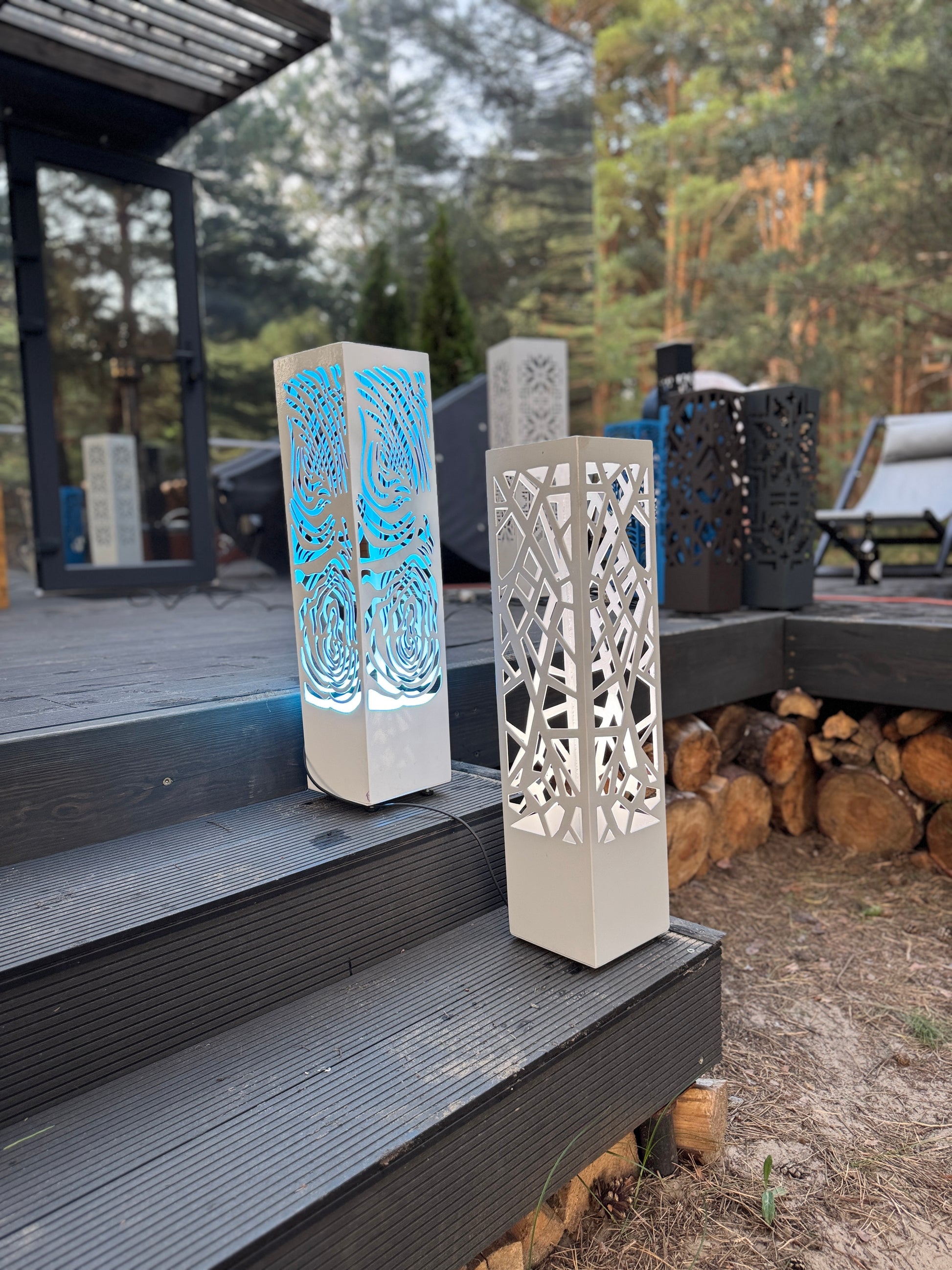 architectural metal floor lamp LED column outdoor lighting fixture