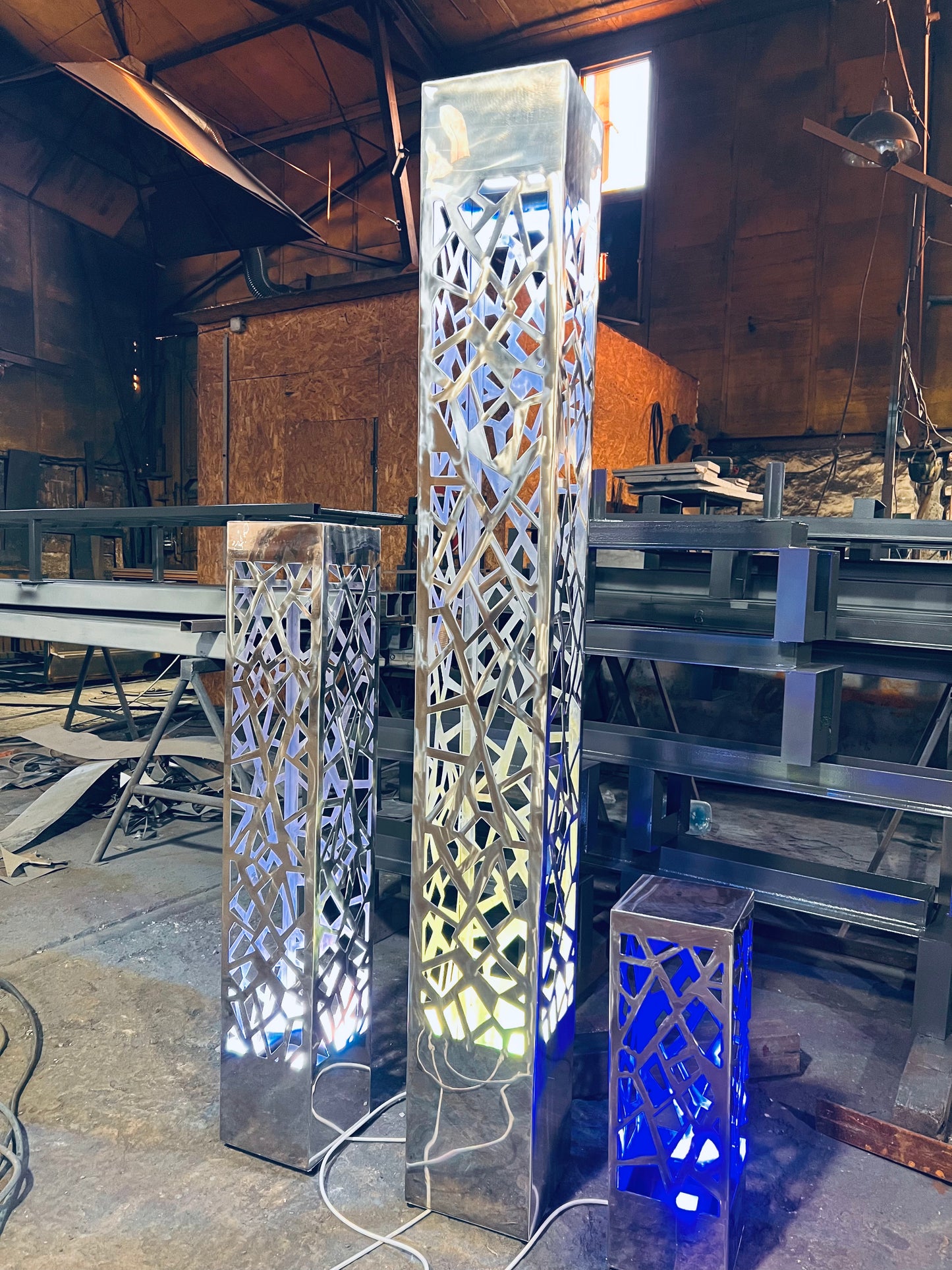outdoor column lamp stainless steel LED light with smooth polished surface