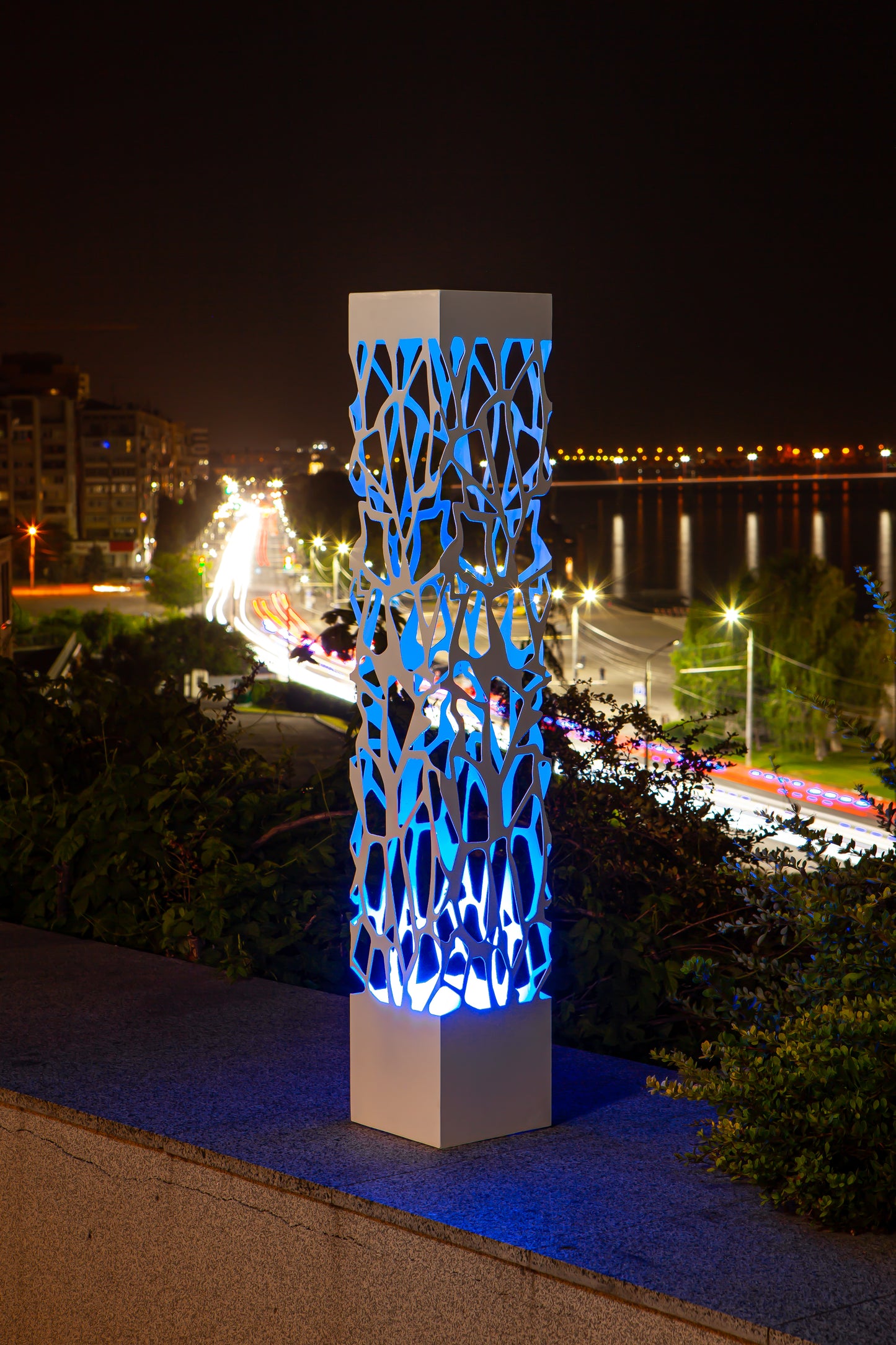white LED outdoor column light metal modern lighting structure