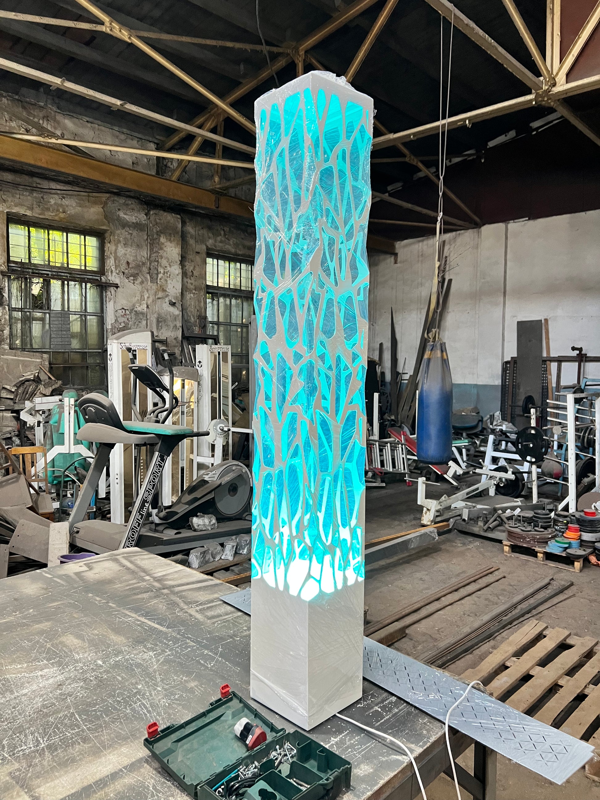 white LED outdoor column lamp metal garden lighting design