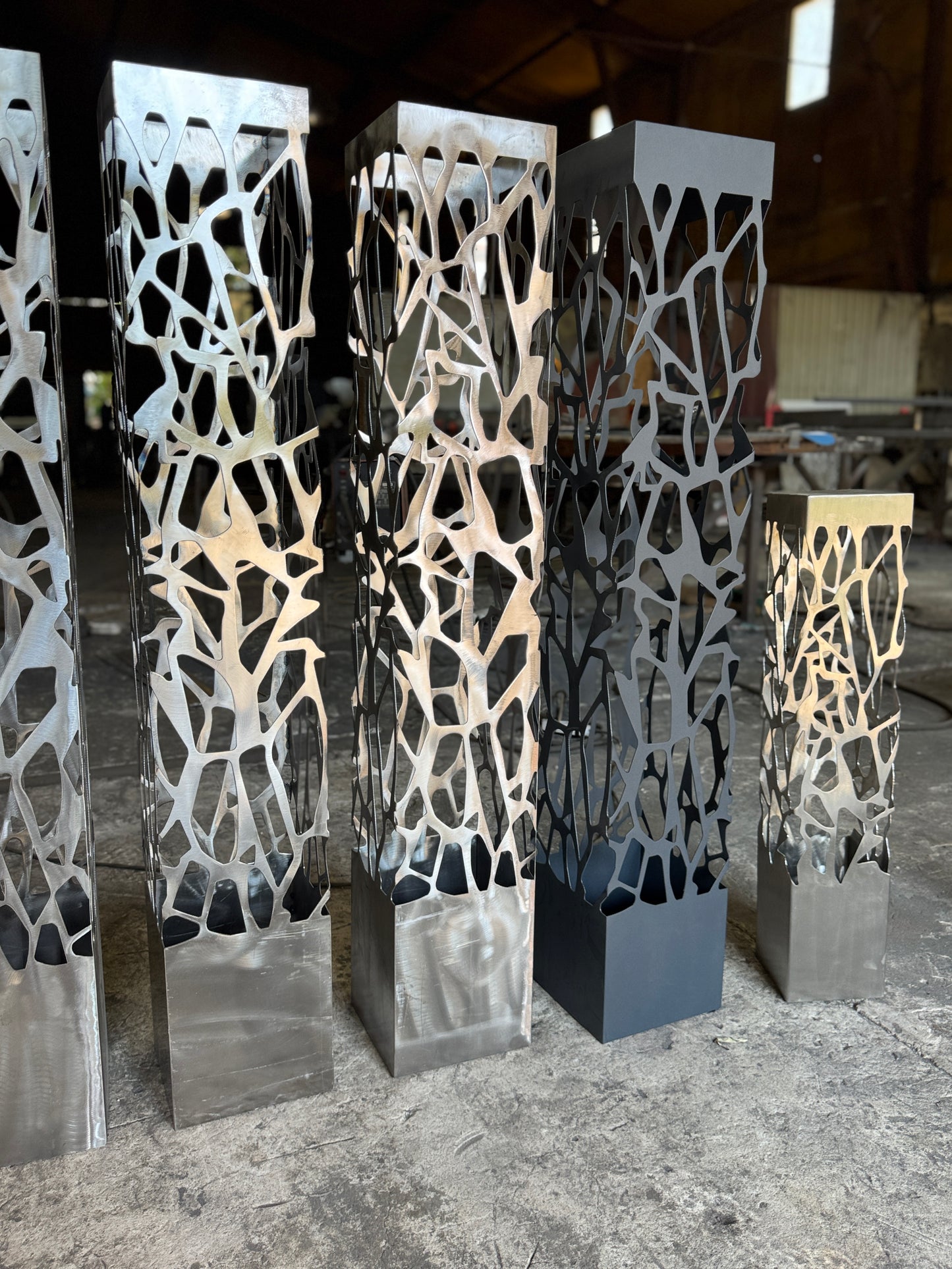 modern outdoor column lamp white metal LED lighting fixture